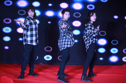 大禹漢光2018年“同心同行，共創(chuàng)未來”主題年會圓滿成功