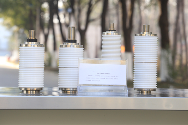 真空開(kāi)關(guān)管絕緣外殼采用玻璃材料，優(yōu)勢(shì)多多！
